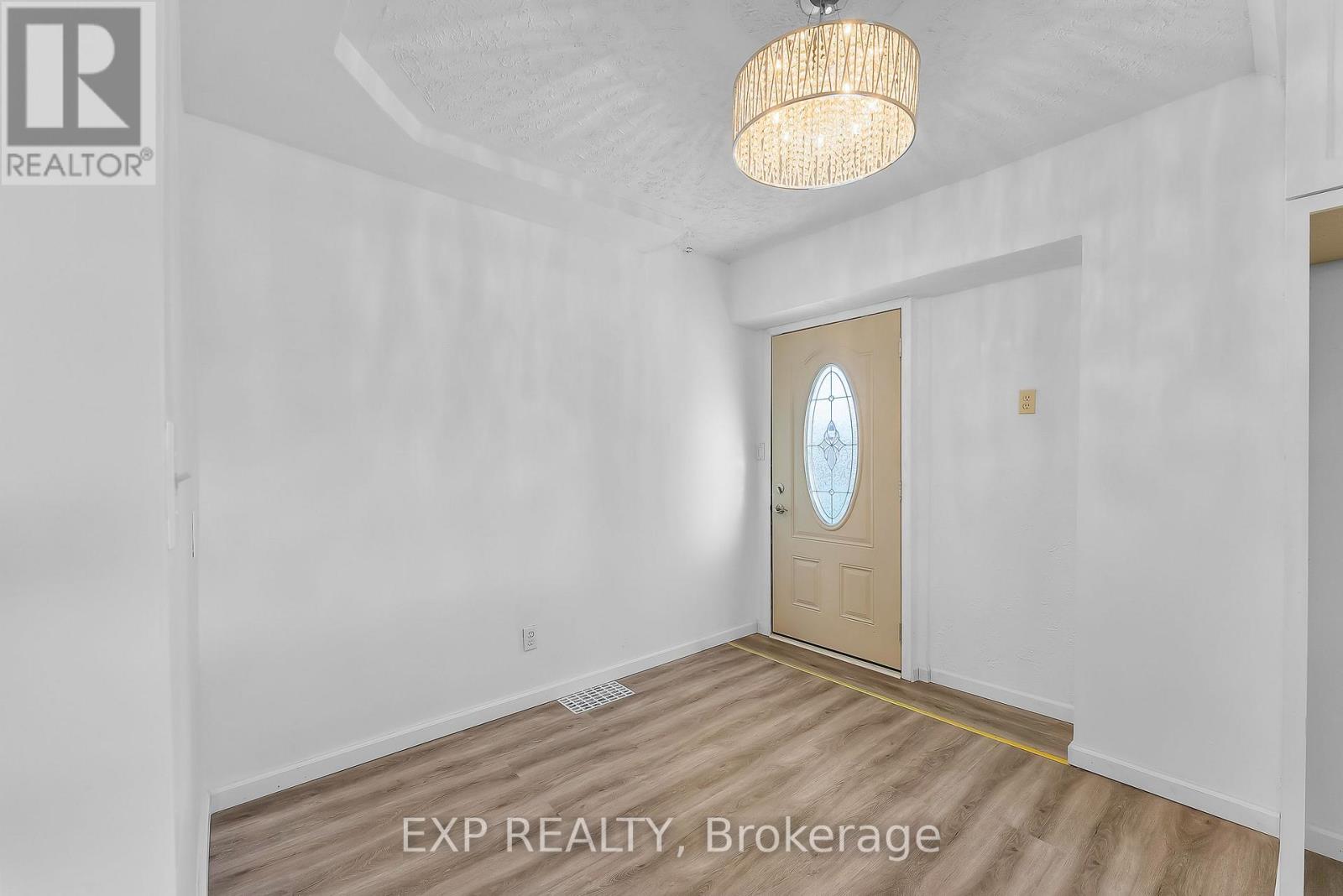 5932 Carlton Avenue, Niagara Falls, Ontario  L2G 5J5 - Photo 9 - X12917832