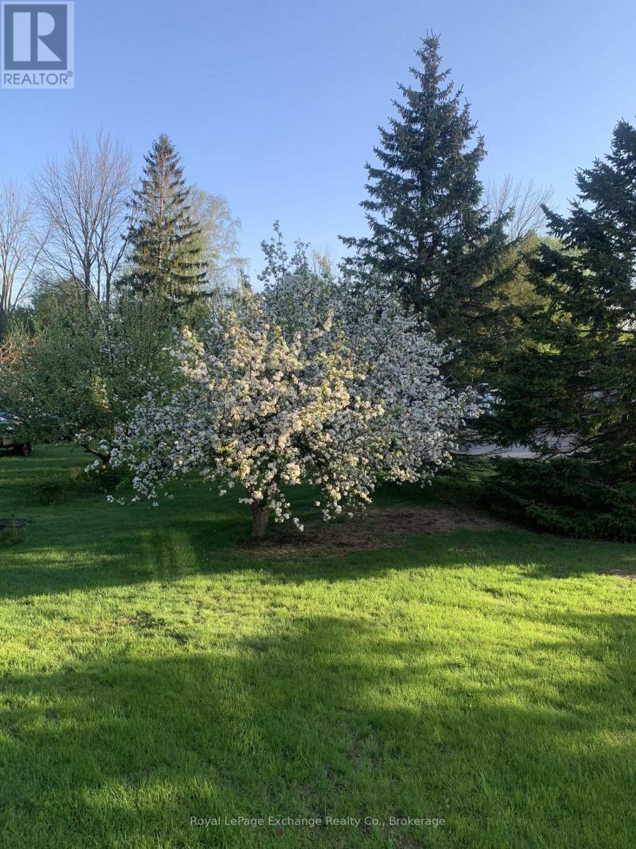 7 Craig Drive, Kincardine, Ontario  N2Z 2X6 - Photo 46 - X12917786