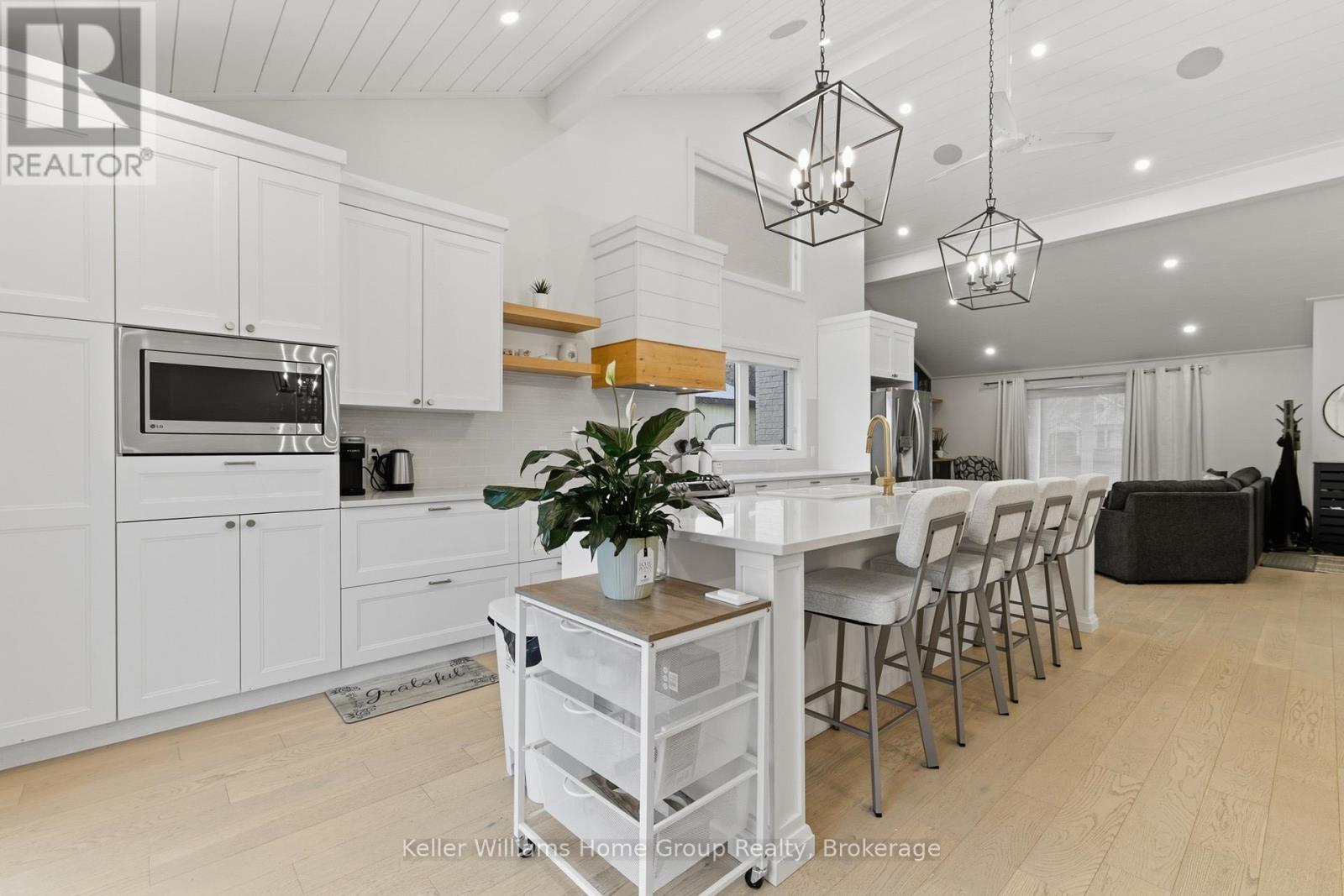 989 Northfield Drive E, Woolwich, Ontario  N0B 1N0 - Photo 8 - X12917796