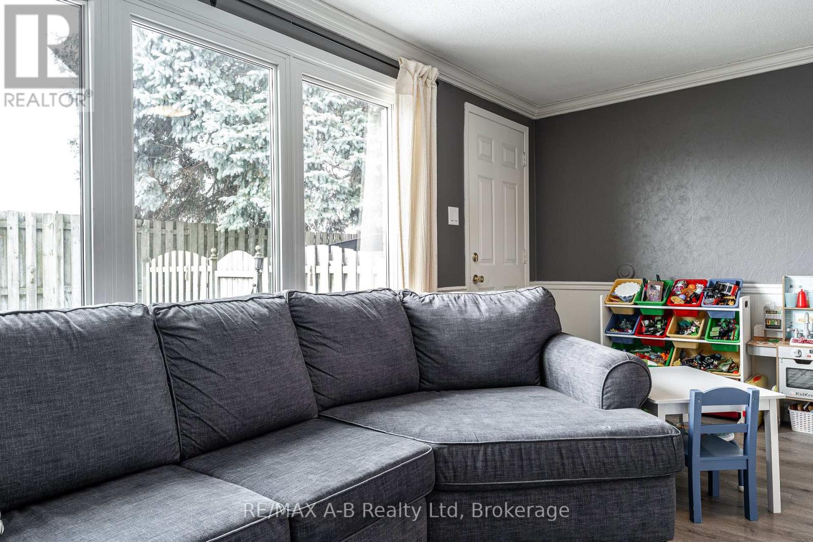 24 - 91 Avonwood Drive, Stratford, Ontario  N4Z 1B2 - Photo 18 - X12917814