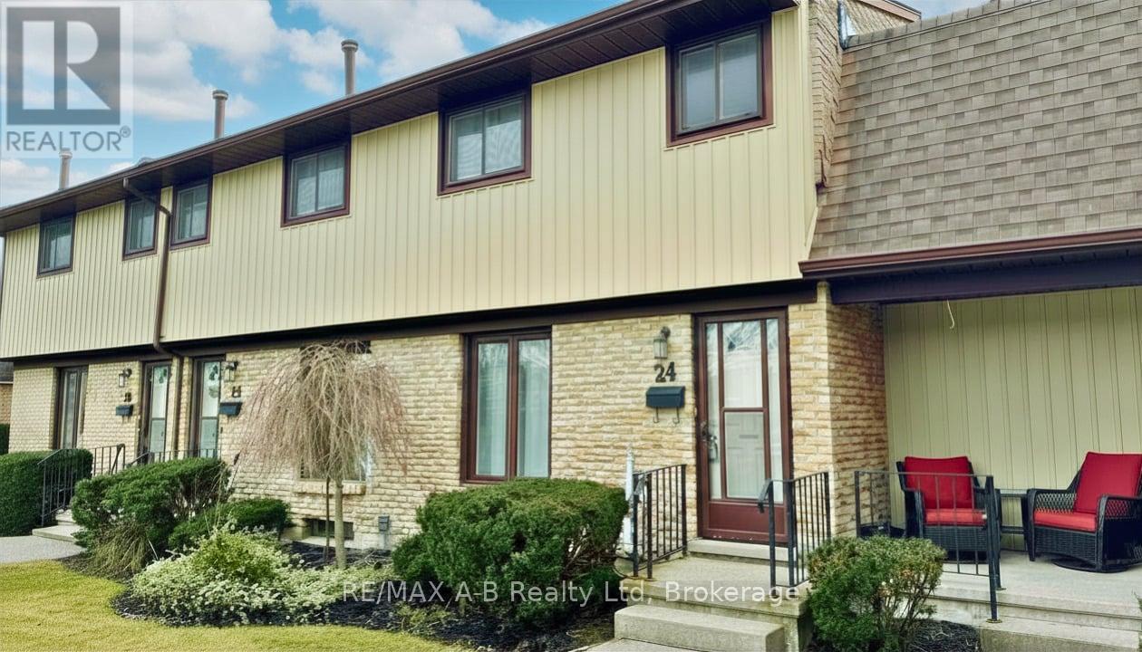 24 - 91 Avonwood Drive, Stratford, Ontario  N4Z 1B2 - Photo 2 - X12917814