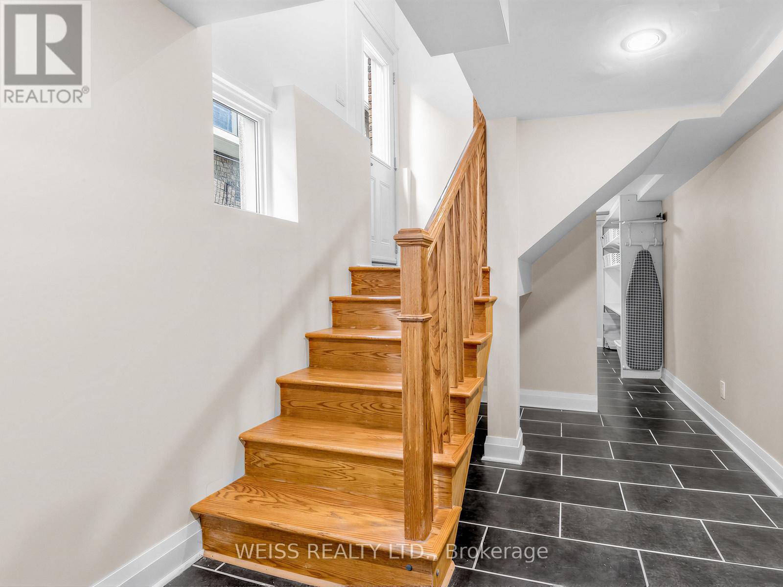 42 Crang Avenue, Toronto, Ontario  M6E 2Z9 - Photo 28 - C12917812