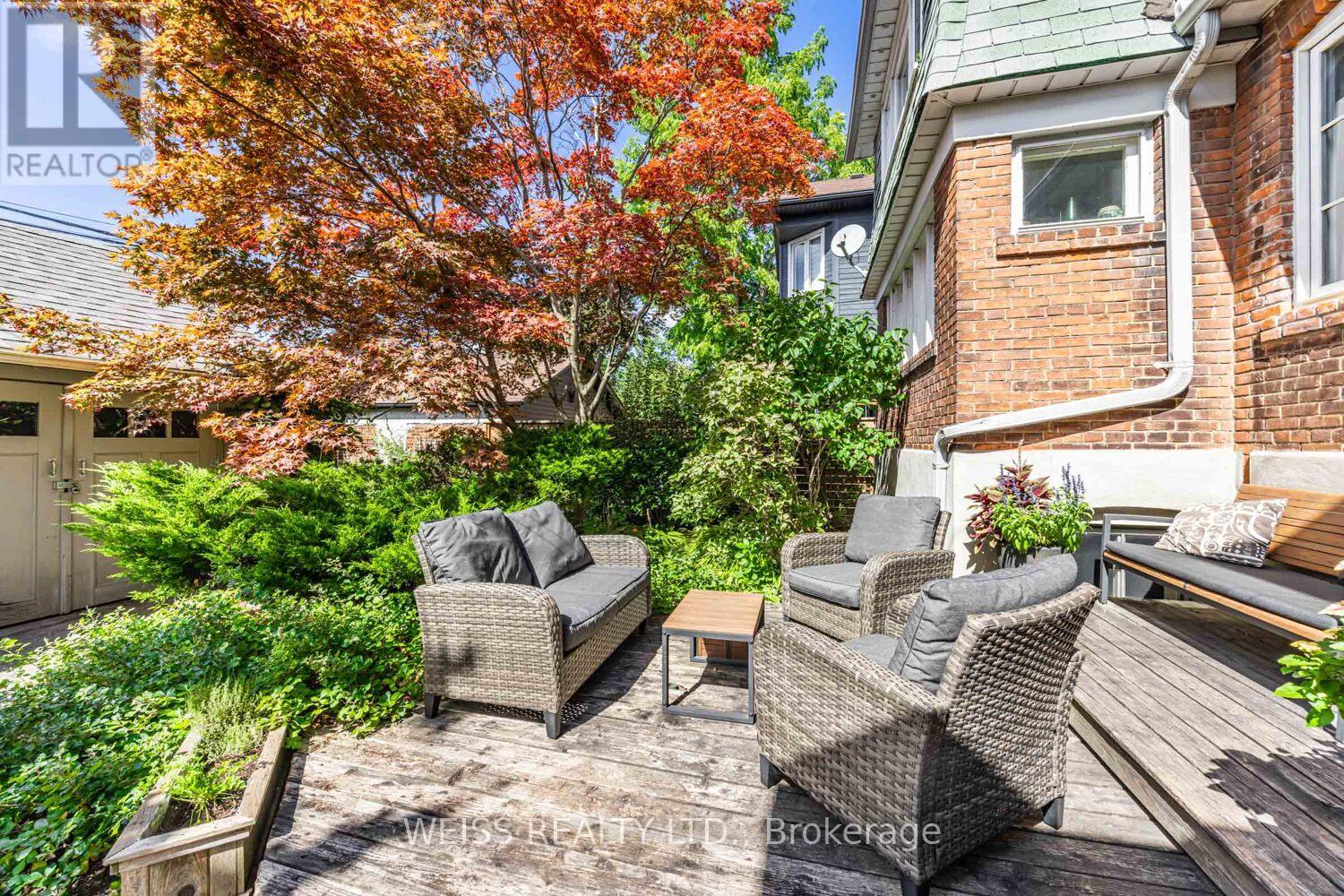 42 Crang Avenue, Toronto, Ontario  M6E 2Z9 - Photo 37 - C12917812