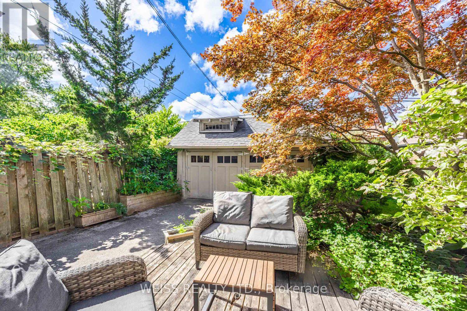 42 Crang Avenue, Toronto, Ontario  M6E 2Z9 - Photo 38 - C12917812