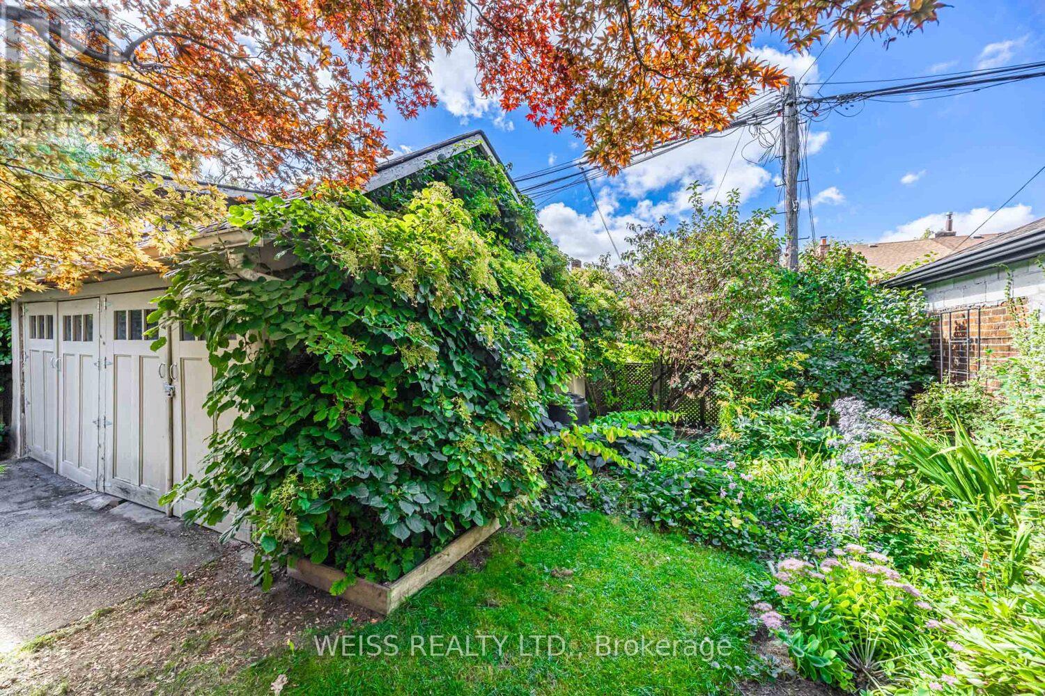 42 Crang Avenue, Toronto, Ontario  M6E 2Z9 - Photo 39 - C12917812