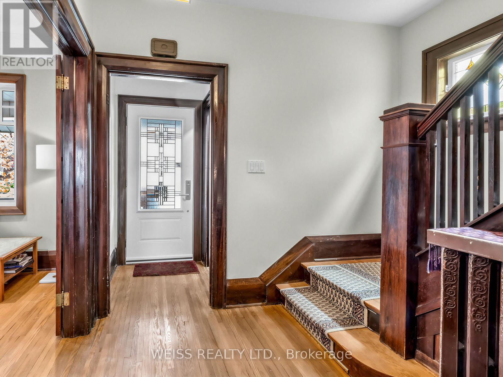 42 Crang Avenue, Toronto, Ontario  M6E 2Z9 - Photo 4 - C12917812