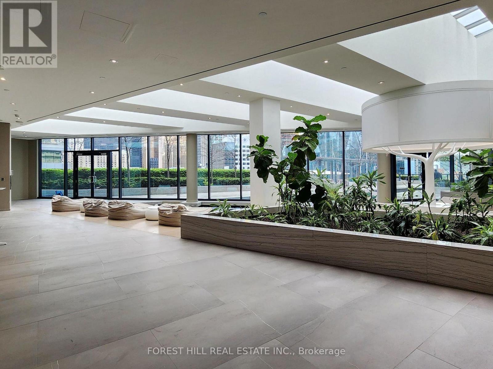 2208 - 100 Harbour Street, Toronto, Ontario  M5J 0B5 - Photo 3 - C12917854