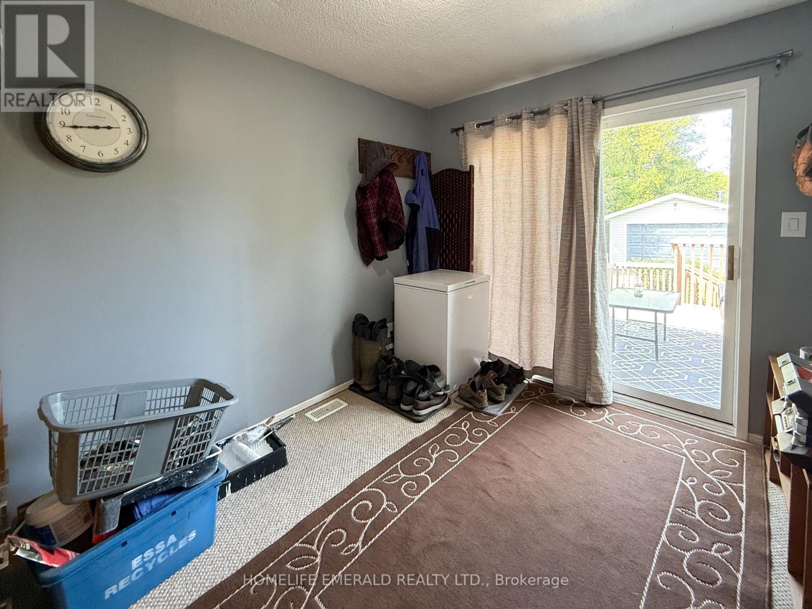 179 Margaret Street, Essa, Ontario  L0M 1B0 - Photo 13 - N12917782