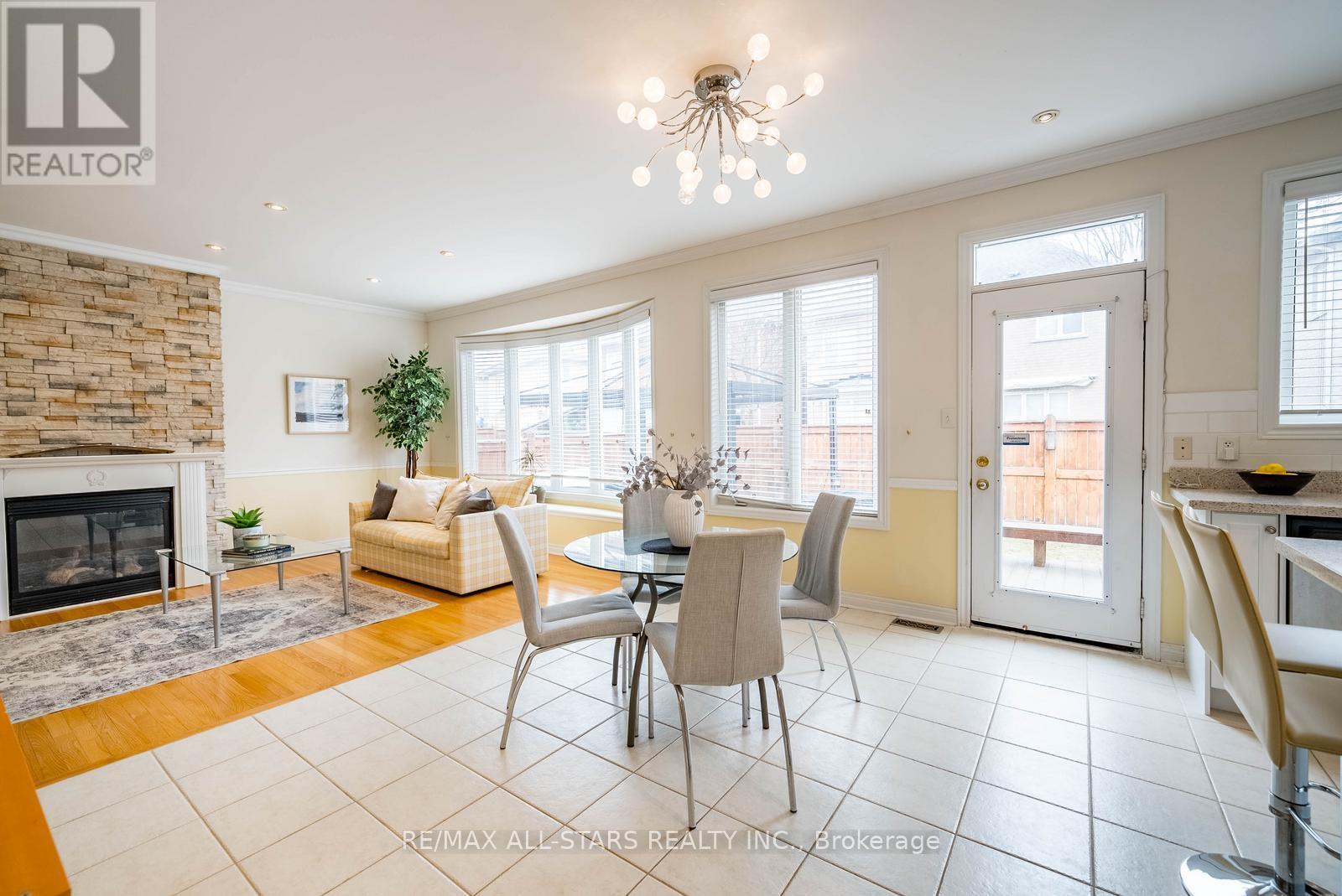 51 Waite Crescent, Whitchurch-Stouffville, Ontario  L4A 0B8 - Photo 16 - N12917794