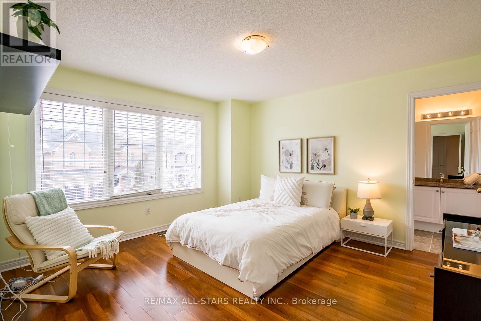 51 Waite Crescent, Whitchurch-Stouffville, Ontario  L4A 0B8 - Photo 30 - N12917794