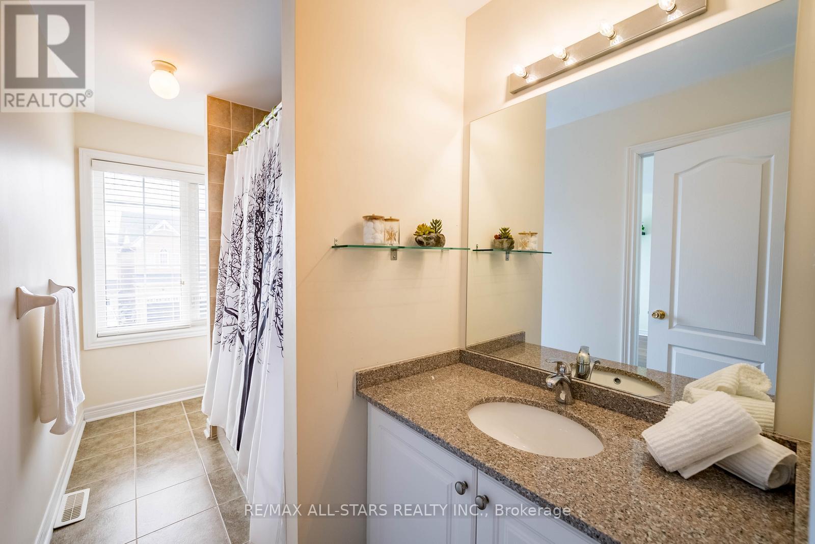 51 Waite Crescent, Whitchurch-Stouffville, Ontario  L4A 0B8 - Photo 33 - N12917794