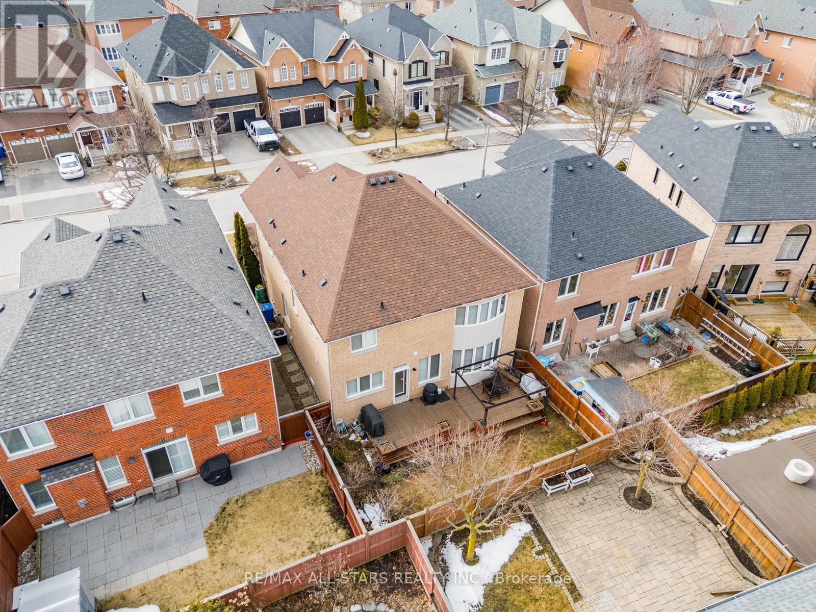 51 Waite Crescent, Whitchurch-Stouffville, Ontario  L4A 0B8 - Photo 48 - N12917794