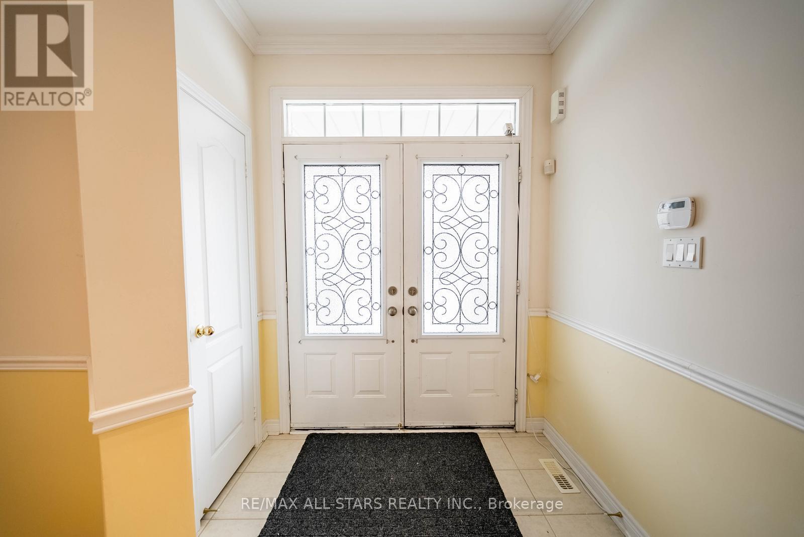 51 Waite Crescent, Whitchurch-Stouffville, Ontario  L4A 0B8 - Photo 6 - N12917794