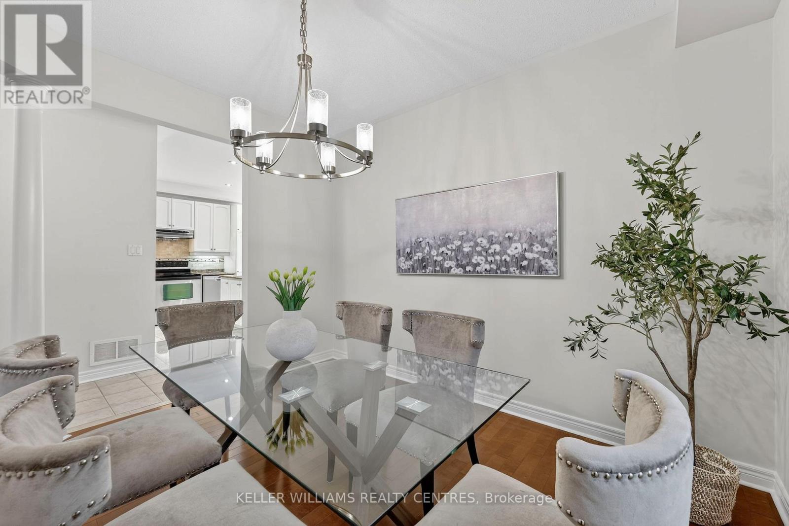 137 Woodbury Crescent, Newmarket, Ontario  L3X 2S5 - Photo 12 - N12917800