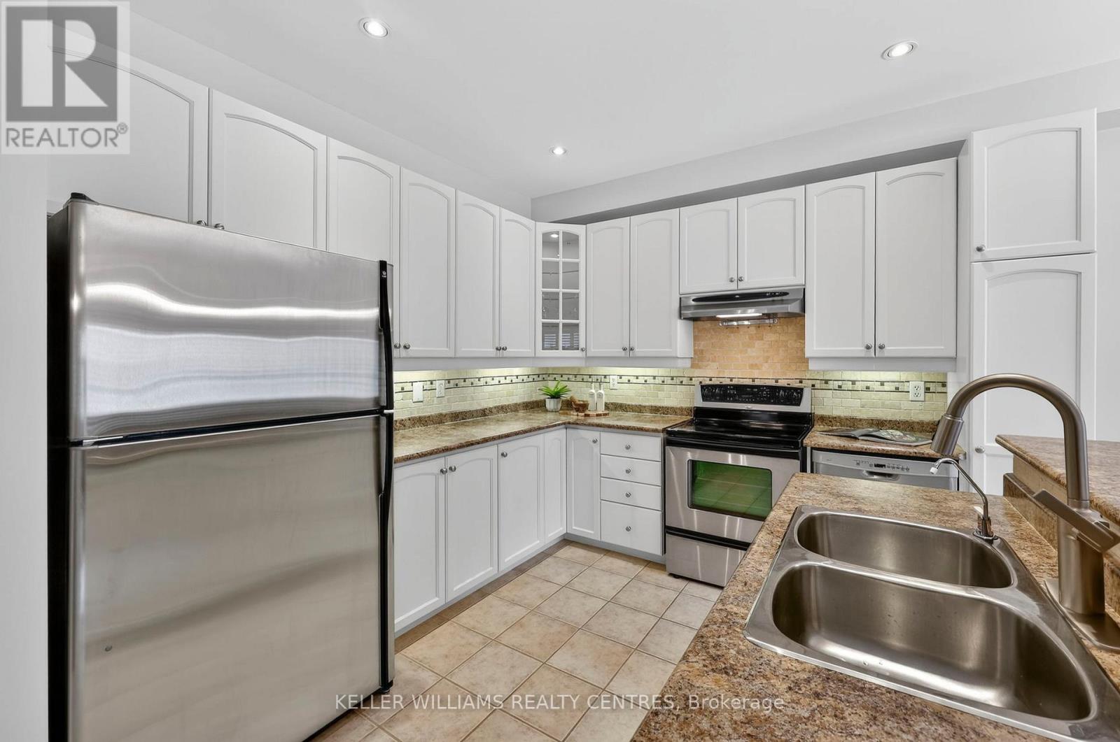 137 Woodbury Crescent, Newmarket, Ontario  L3X 2S5 - Photo 14 - N12917800