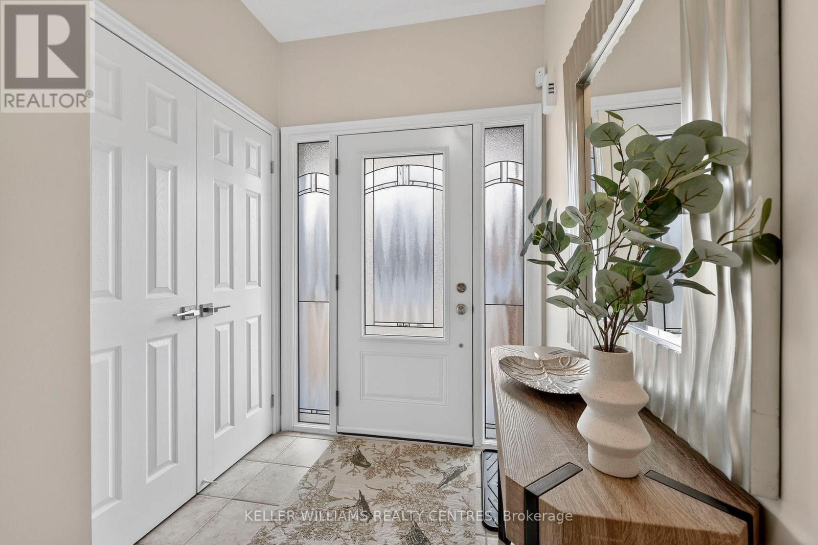 137 Woodbury Crescent, Newmarket, Ontario  L3X 2S5 - Photo 5 - N12917800