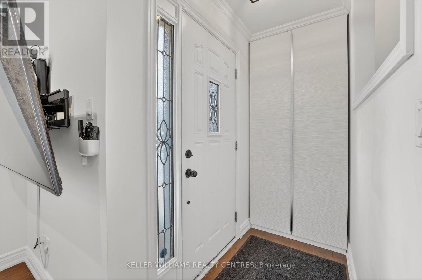 789 Elgin Street, Newmarket, Ontario  L3Y 3B9 - Photo 4 - N12917784