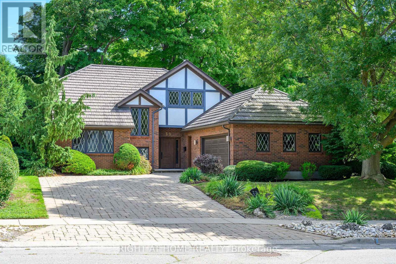 33 Walnut Drive, Guelph, Ontario N1E 4B4 - Photo 2 - X12786082