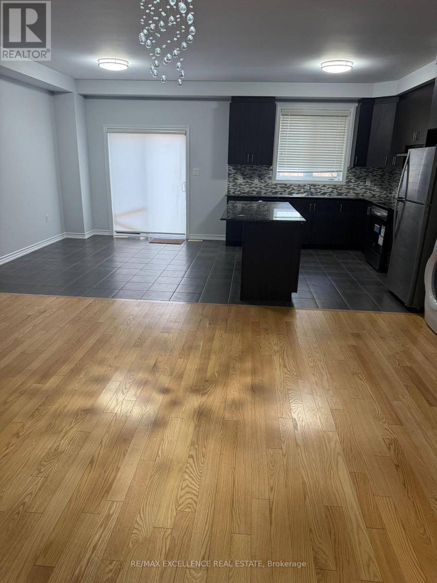 25 Sail Road, Brampton, Ontario  L7A 0G1 - Photo 5 - W12917852