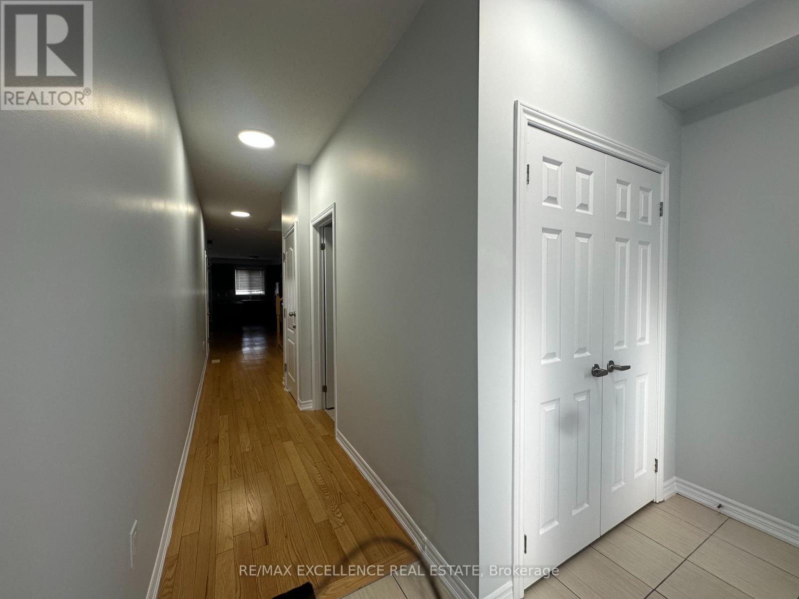 25 Sail Road, Brampton, Ontario  L7A 0G1 - Photo 7 - W12917852