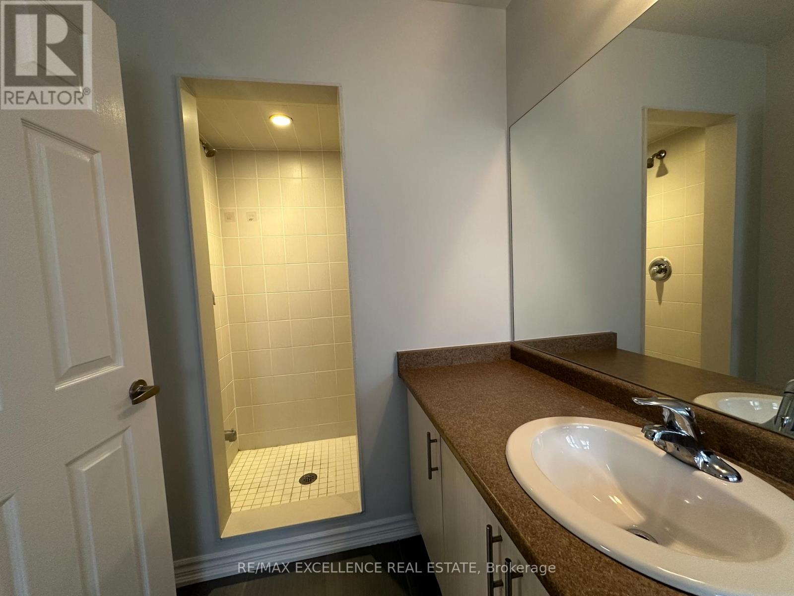 25 Sail Road, Brampton, Ontario  L7A 0G1 - Photo 8 - W12917852