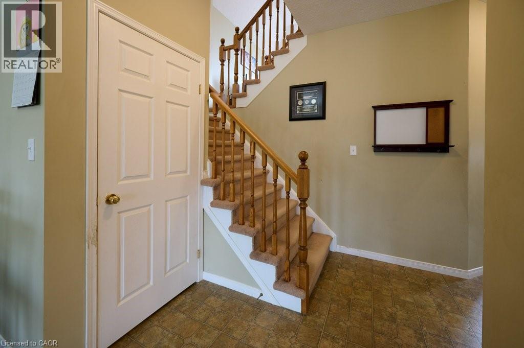 208 Sienna Crescent, Kitchener, Ontario  N2R 1T4 - Photo 14 - 40813749