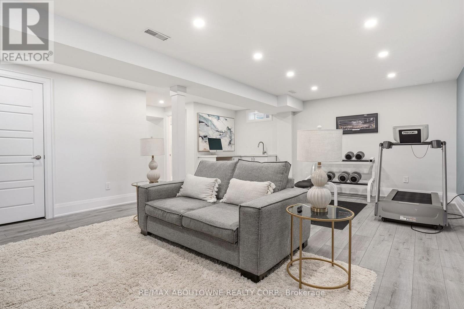 130 Stillwater Crescent, Hamilton, Ontario  L0R 2H1 - Photo 31 - X12917804