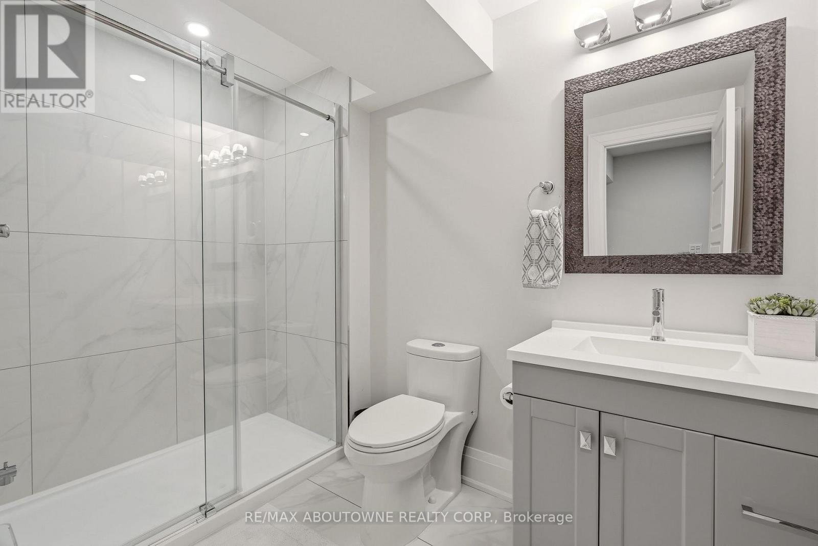 130 Stillwater Crescent, Hamilton, Ontario  L0R 2H1 - Photo 32 - X12917804