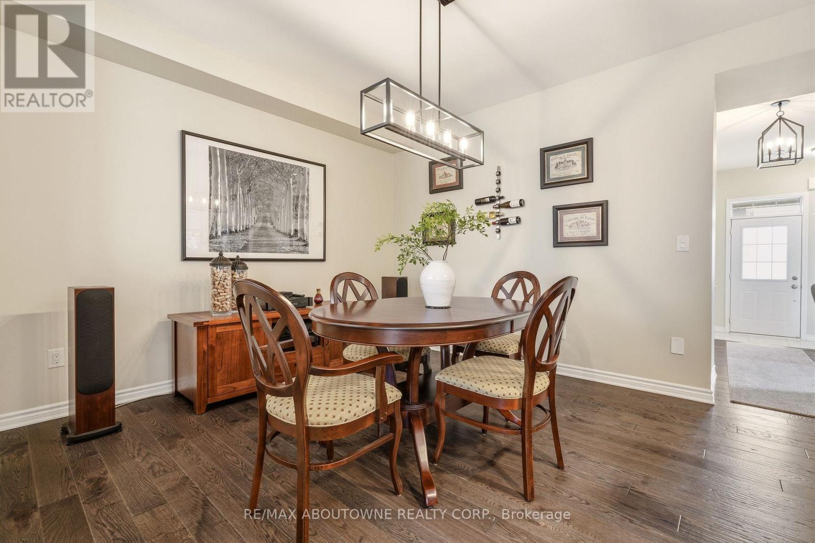 130 Stillwater Crescent, Hamilton, Ontario  L0R 2H1 - Photo 6 - X12917804