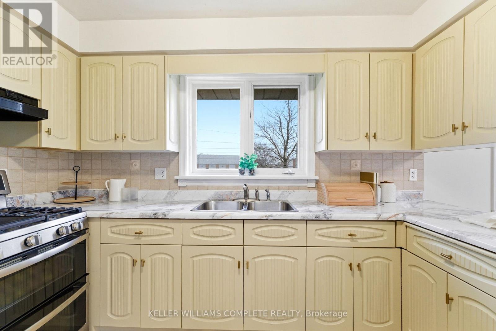 72 Wade Road, West Lincoln, Ontario  L0R 2A0 - Photo 11 - X12917840