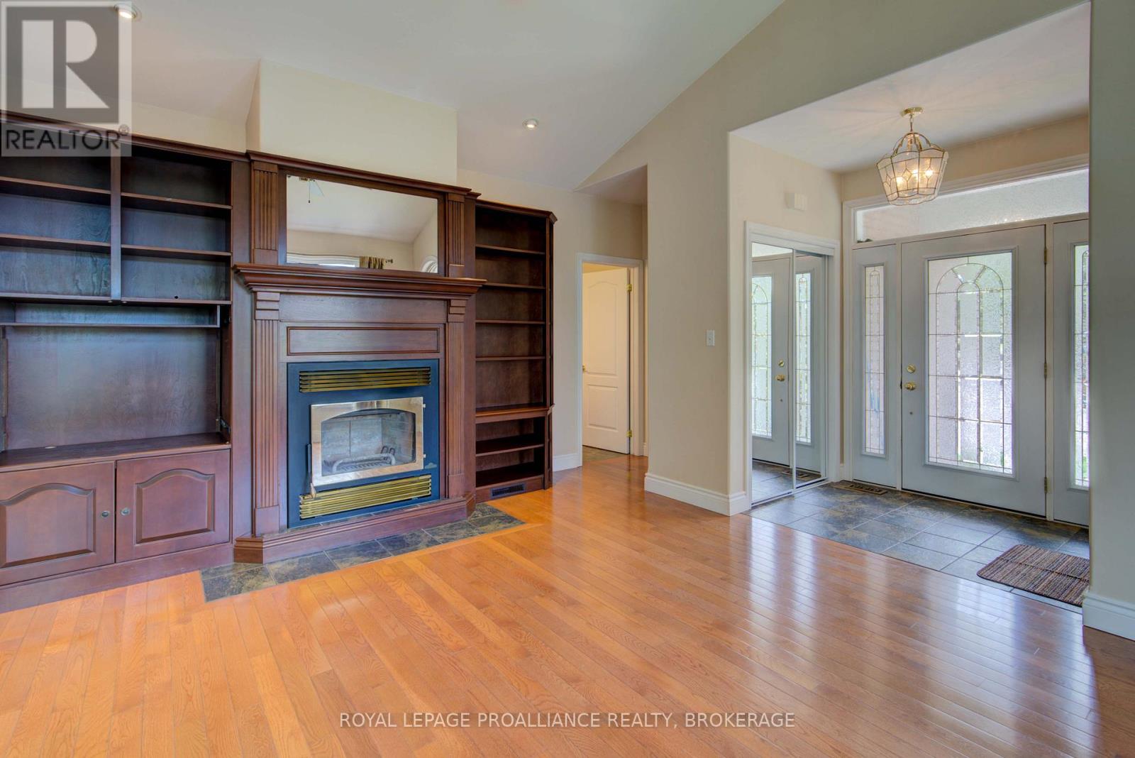 1133 Sassy Tree Lane, Frontenac, Ontario  K0H 1W0 - Photo 12 - X12917892