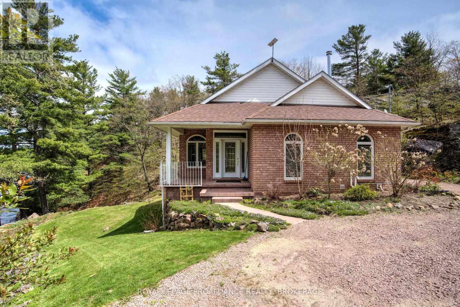 1133 Sassy Tree Lane, Frontenac, Ontario  K0H 1W0 - Photo 3 - X12917892