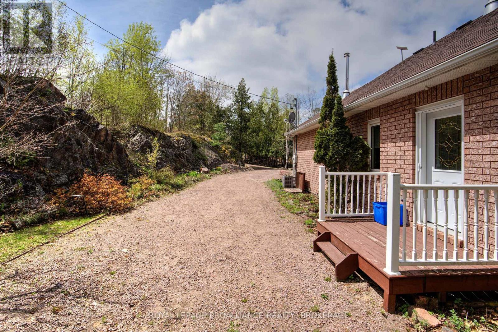 1133 Sassy Tree Lane, Frontenac, Ontario  K0H 1W0 - Photo 4 - X12917892