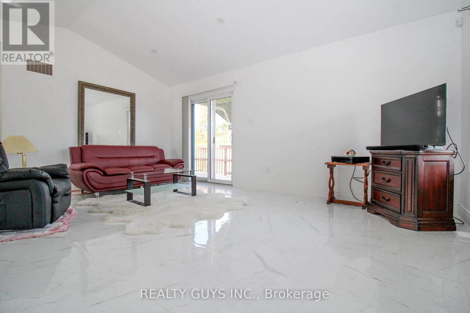 223 Crosby Drive, Kawartha Lakes, Ontario  K0M 1A0 - Photo 14 - X12917898