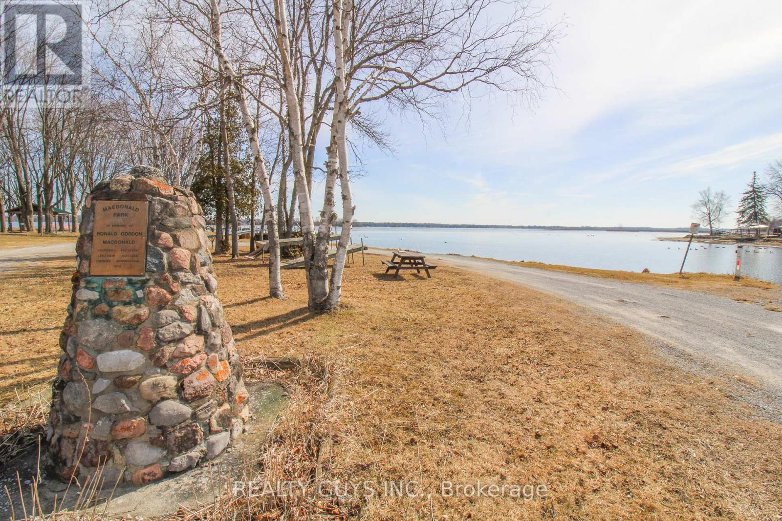 223 Crosby Drive, Kawartha Lakes, Ontario  K0M 1A0 - Photo 9 - X12917898