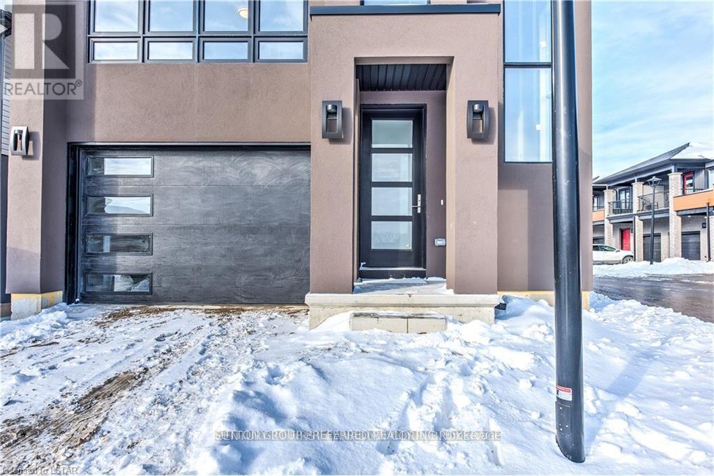 60 - 1820 Canvas Way, London North, Ontario  N5X 0N5 - Photo 2 - X12917866