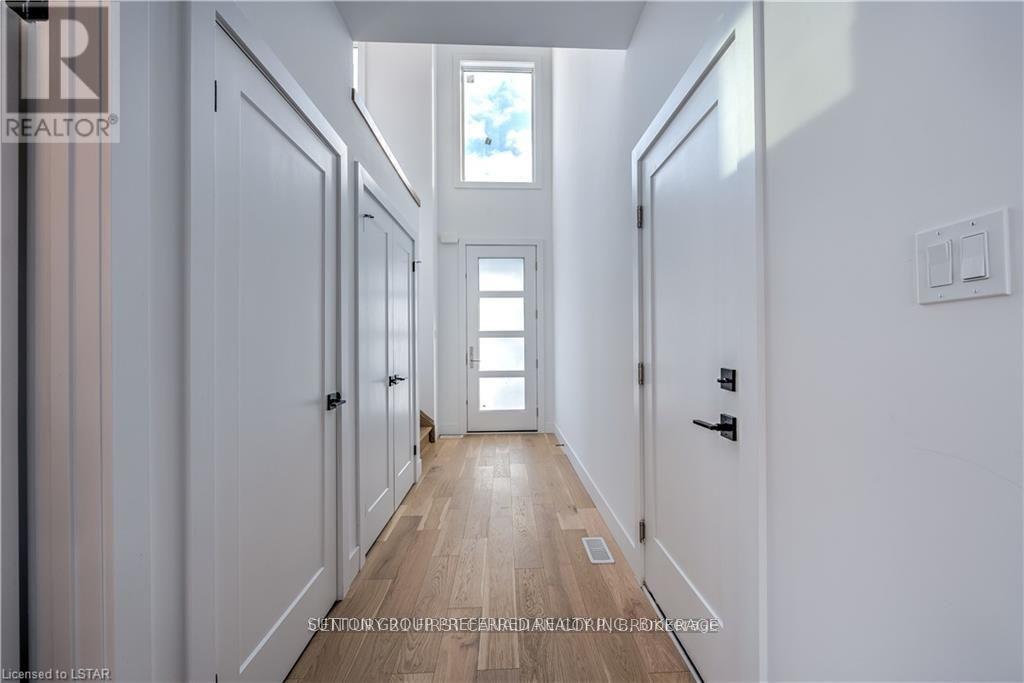 60 - 1820 Canvas Way, London North, Ontario  N5X 0N5 - Photo 3 - X12917866