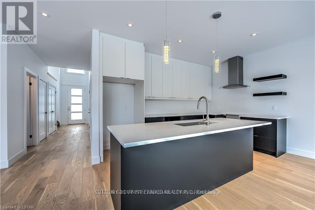 60 - 1820 Canvas Way, London North, Ontario  N5X 0N5 - Photo 8 - X12917866