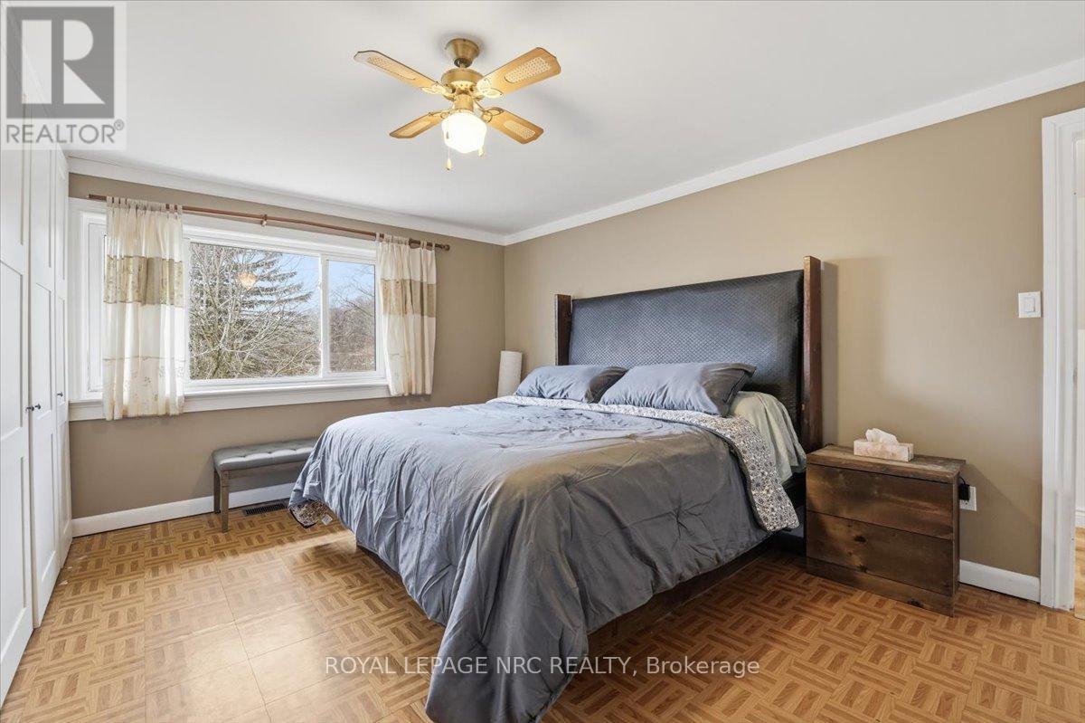 14 Valiant Street W, Pelham, Ontario  L0S 1E0 - Photo 15 - X12917886