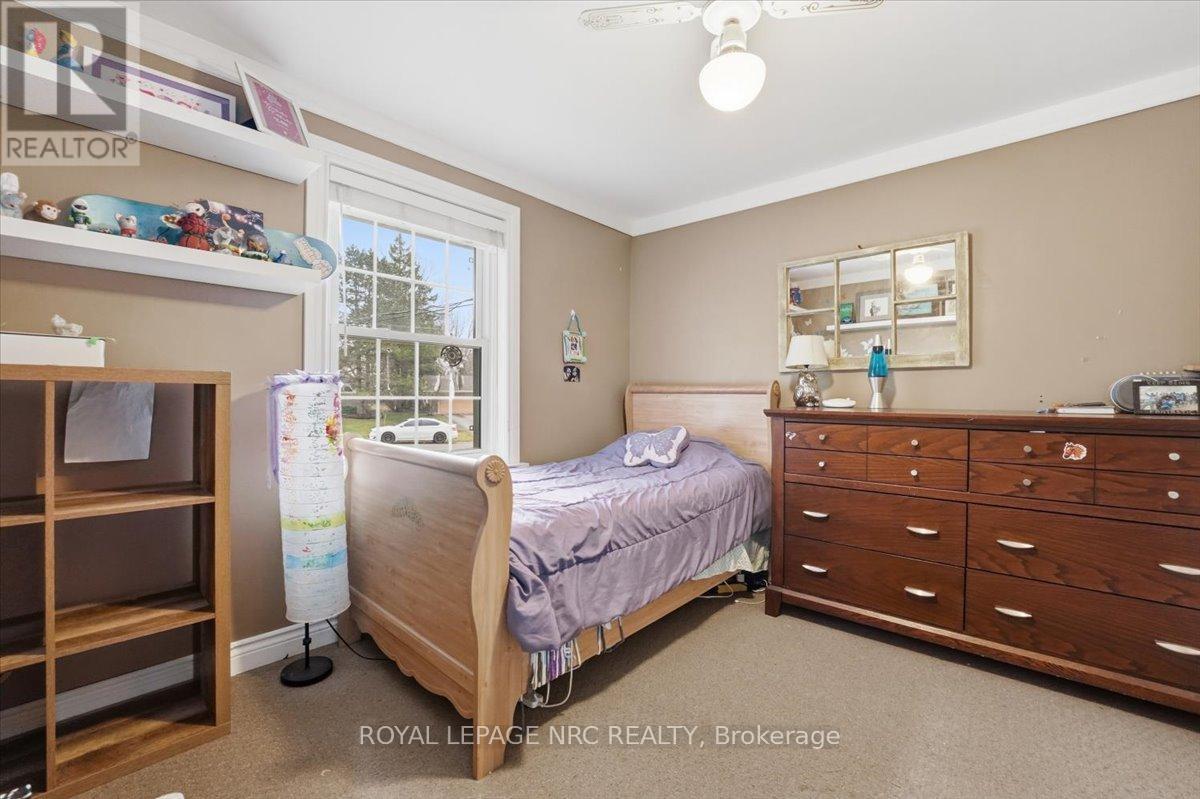 14 Valiant Street W, Pelham, Ontario  L0S 1E0 - Photo 17 - X12917886