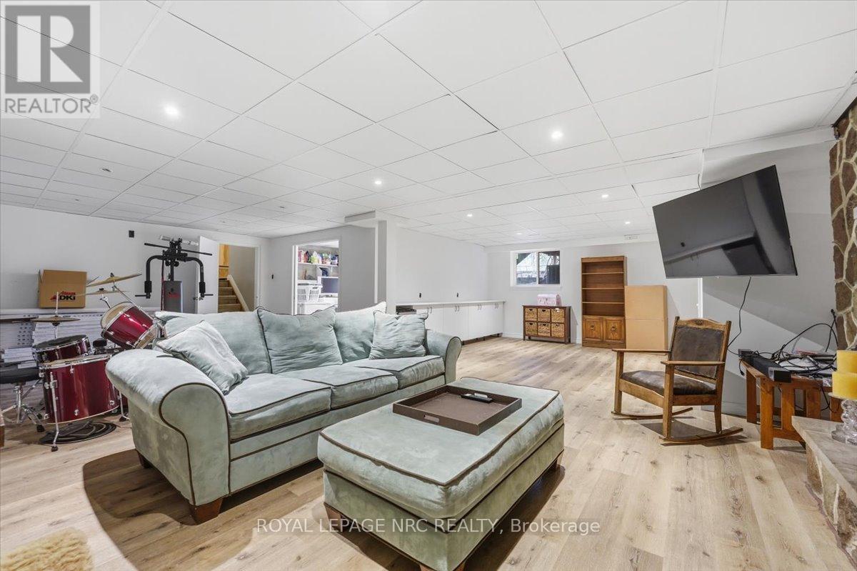 14 Valiant Street W, Pelham, Ontario  L0S 1E0 - Photo 24 - X12917886