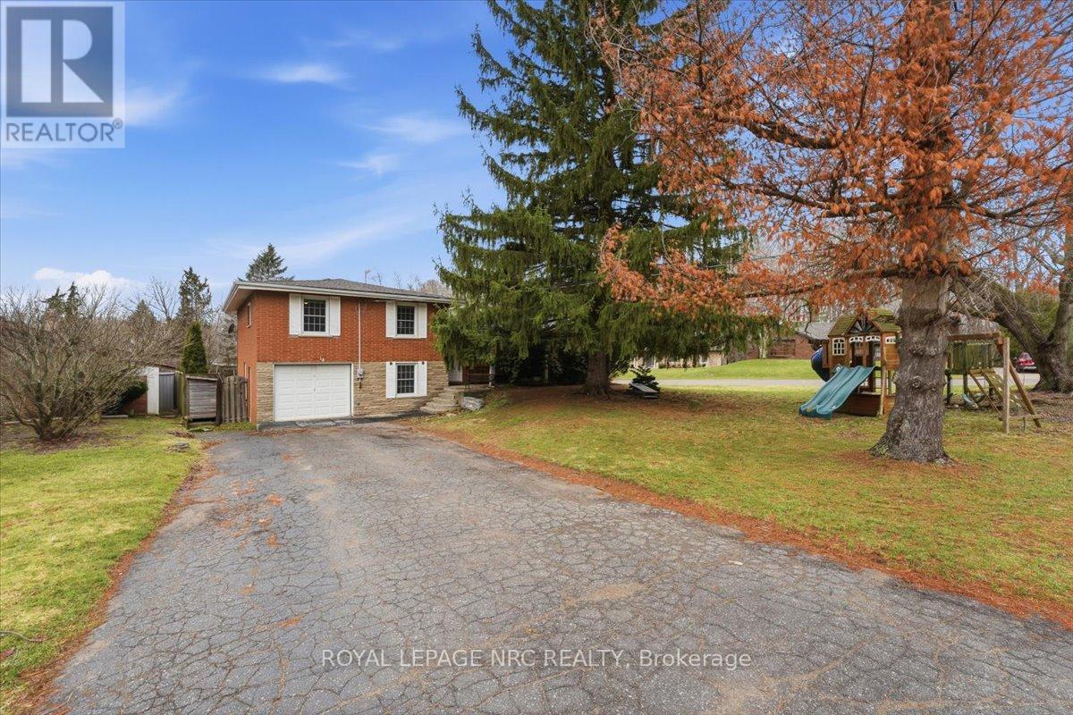 14 Valiant Street W, Pelham, Ontario  L0S 1E0 - Photo 3 - X12917886