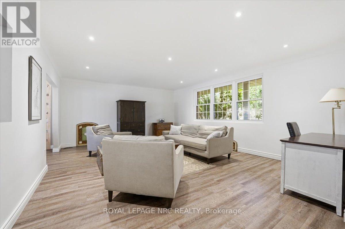 14 Valiant Street W, Pelham, Ontario  L0S 1E0 - Photo 6 - X12917886