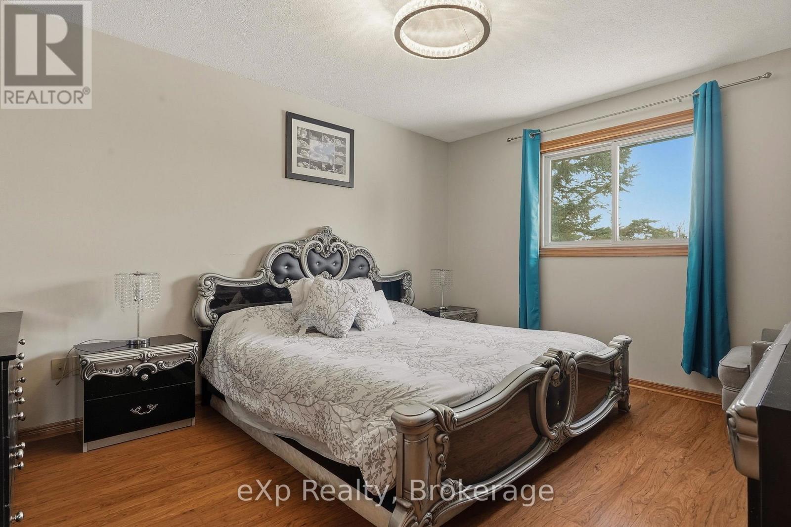 407 Durham Street E, Wellington North, Ontario  N0G 2L2 - Photo 17 - X12917880