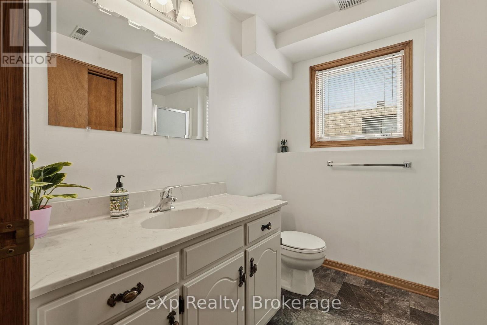 407 Durham Street E, Wellington North, Ontario  N0G 2L2 - Photo 20 - X12917880