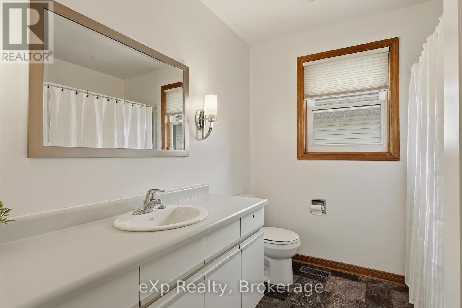 407 Durham Street E, Wellington North, Ontario  N0G 2L2 - Photo 25 - X12917880