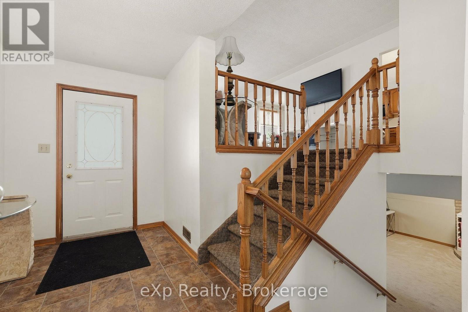 407 Durham Street E, Wellington North, Ontario  N0G 2L2 - Photo 8 - X12917880