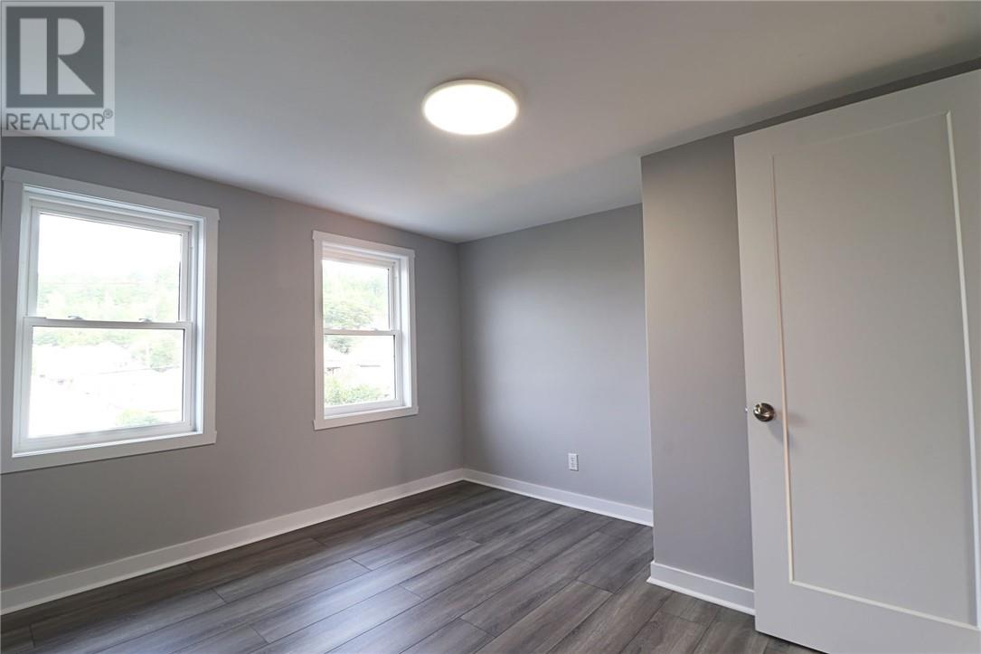 381 Melvin, Sudbury, Ontario  P3C 4X2 - Photo 3 - 2126893