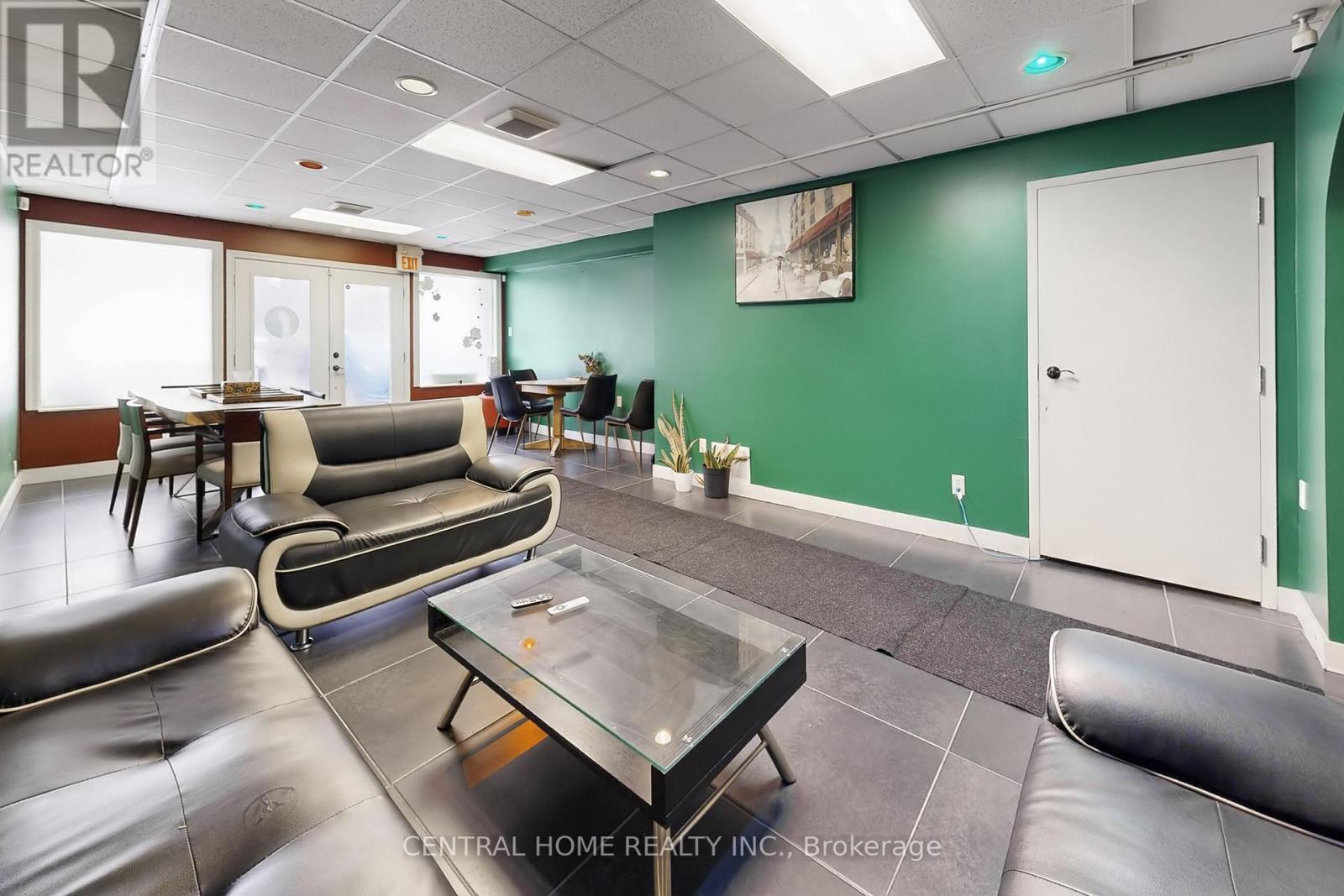 15231 Yonge Street, Aurora (Aurora Village), Ontario  L4G 1L8 - Photo 16 - N12917860