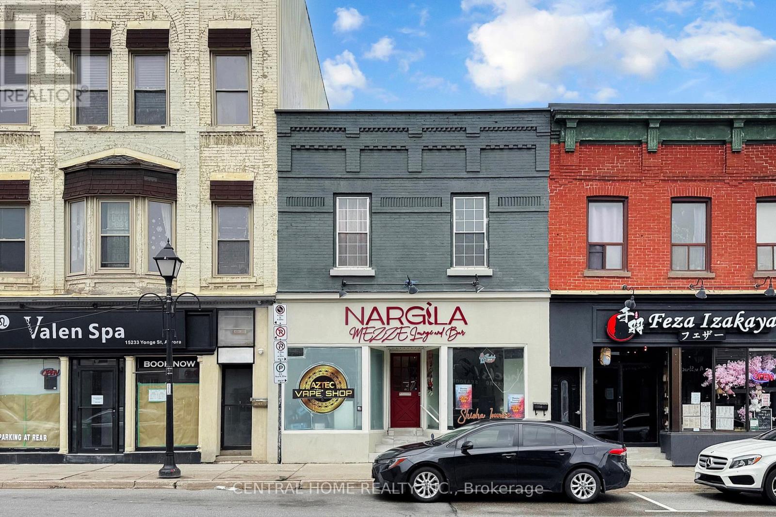 15231 Yonge Street, Aurora (Aurora Village), Ontario  L4G 1L8 - Photo 2 - N12917860